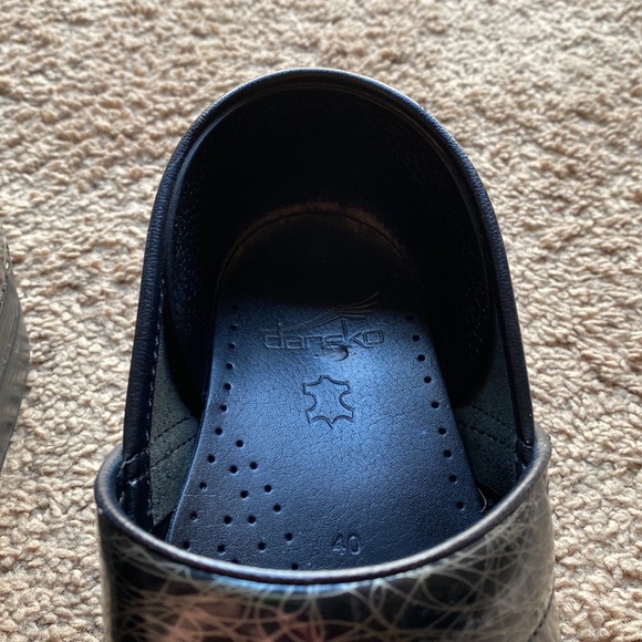 Dansko shoes - Picture 2 of 7